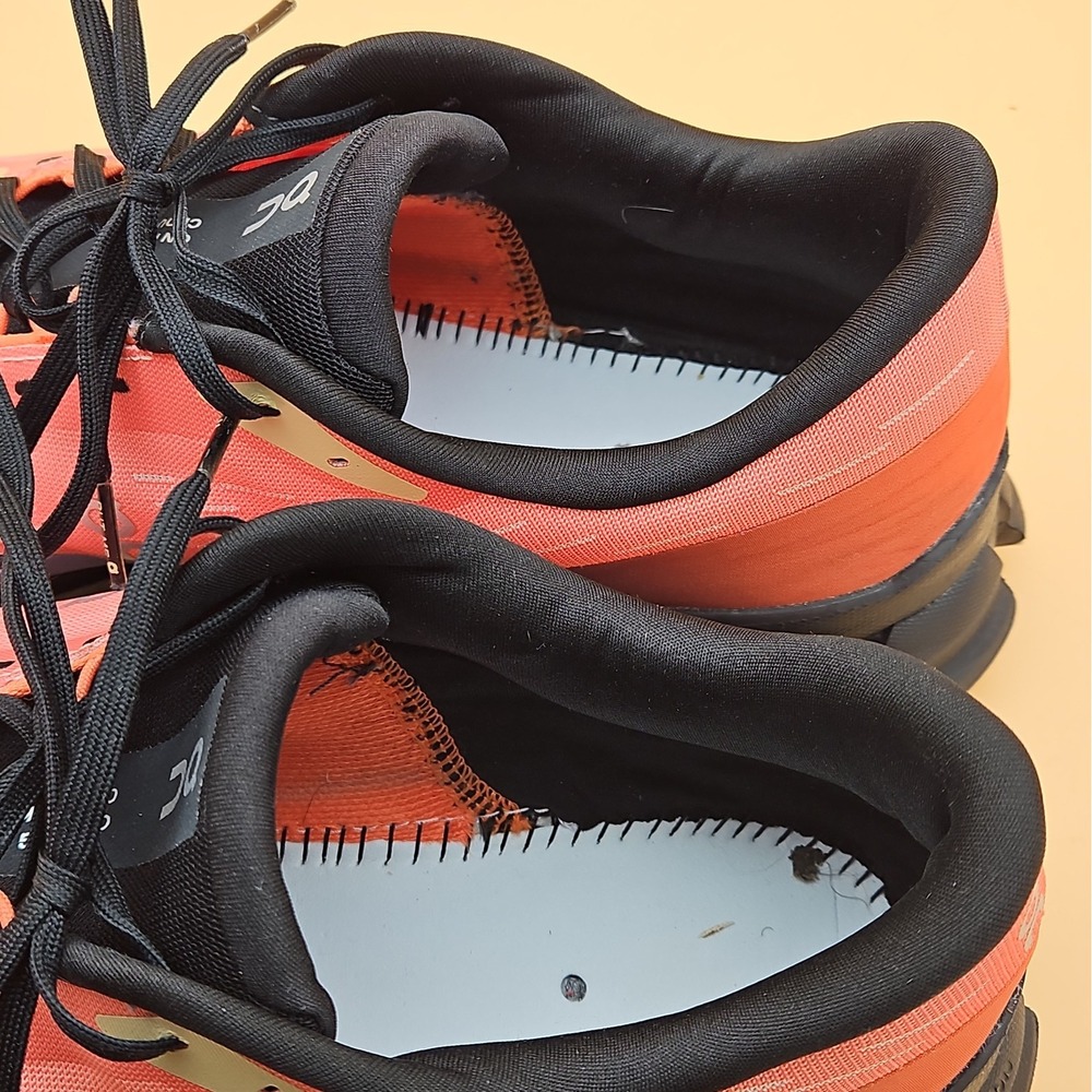 On Cloud Running Shoes Men's Size 12.5 Orange Black Helion Cloudtec Cloudspark - Picture 11 of 11